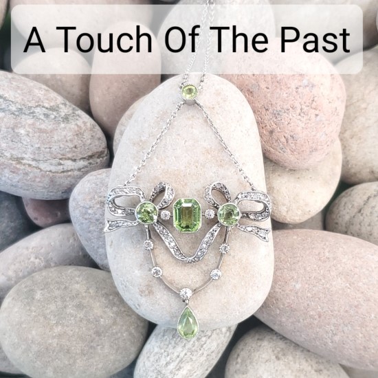 A touch of the past jewellery